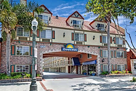 Days Inn by Wyndham Los Angeles LAX/South Bay/Beach City LA