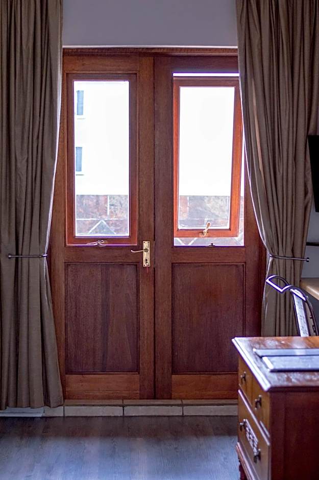 314 on Clark Guest House