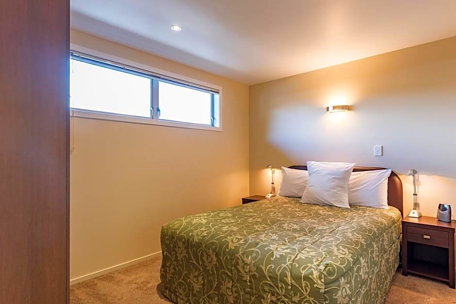 Edgewater Palms Apartments