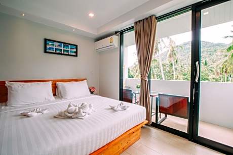 Deluxe Triple Room with balcony