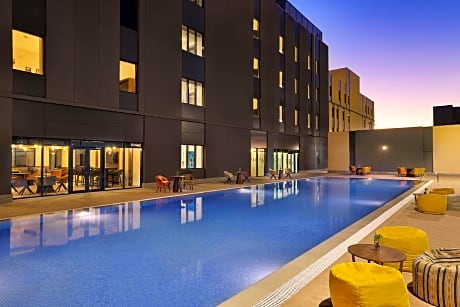 Hampton by Hilton Sharma