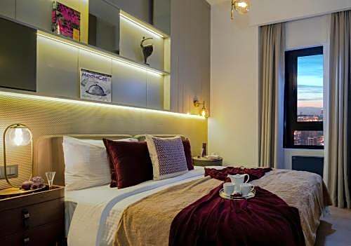 G Tower Furnished Apartment Rentals