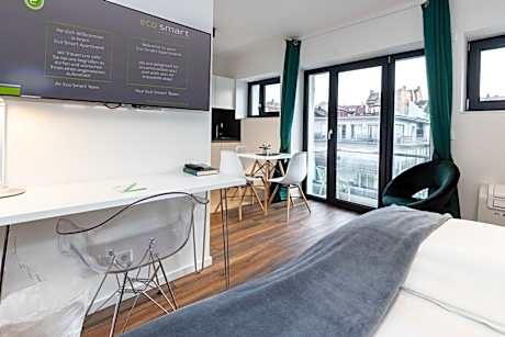 Superior Suite Apartment with Balcony