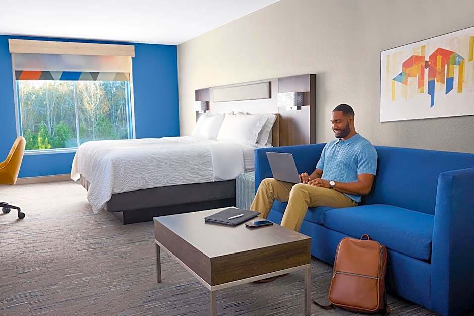Holiday Inn Express Mentor Banquet Center By IHG