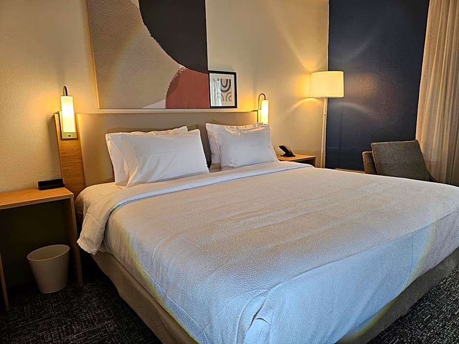 District 3 Hotel, Ascend Hotel Collection
