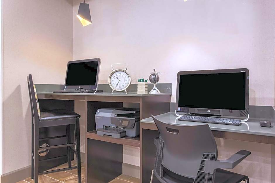 La Quinta Inn & Suites by Wyndham Tumwater - Olympia