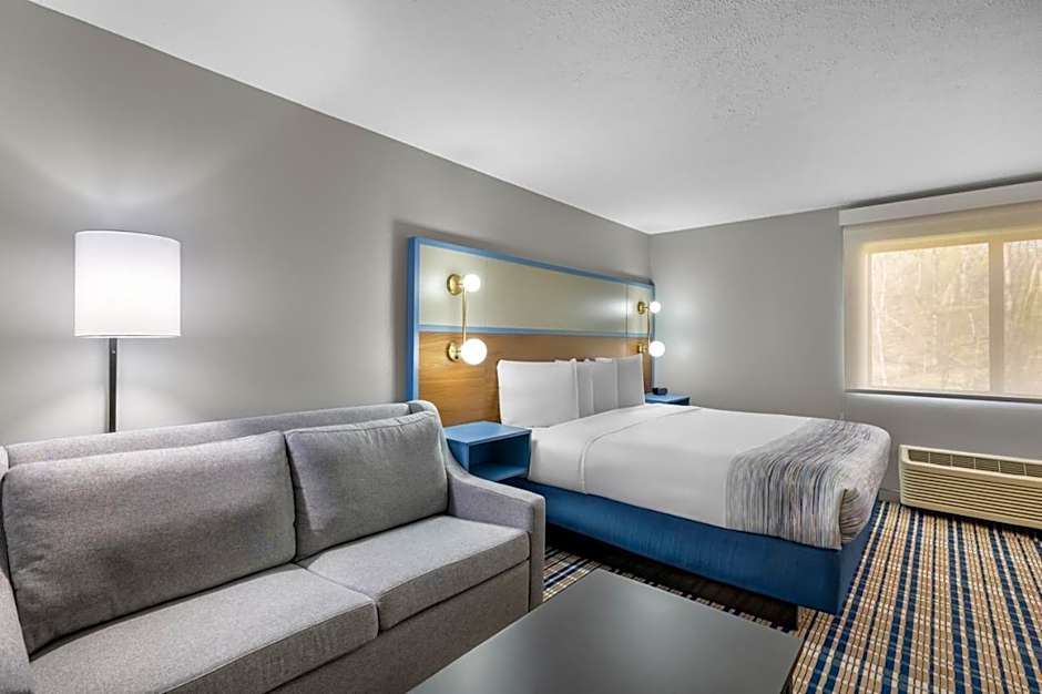 AmericInn by Wyndham Delafield