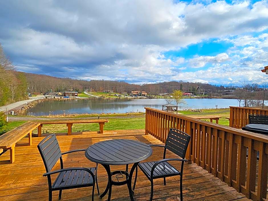 Photo 1 of 1 of 1 King Bed, Lake View