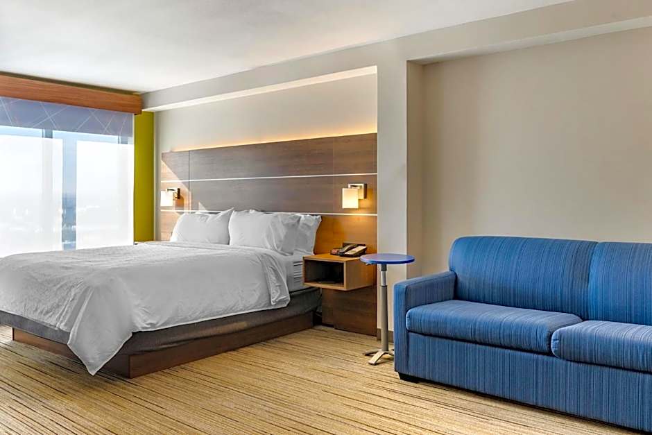 Holiday Inn Express Hotel & Suites Albuquerque Midtown By IHG
