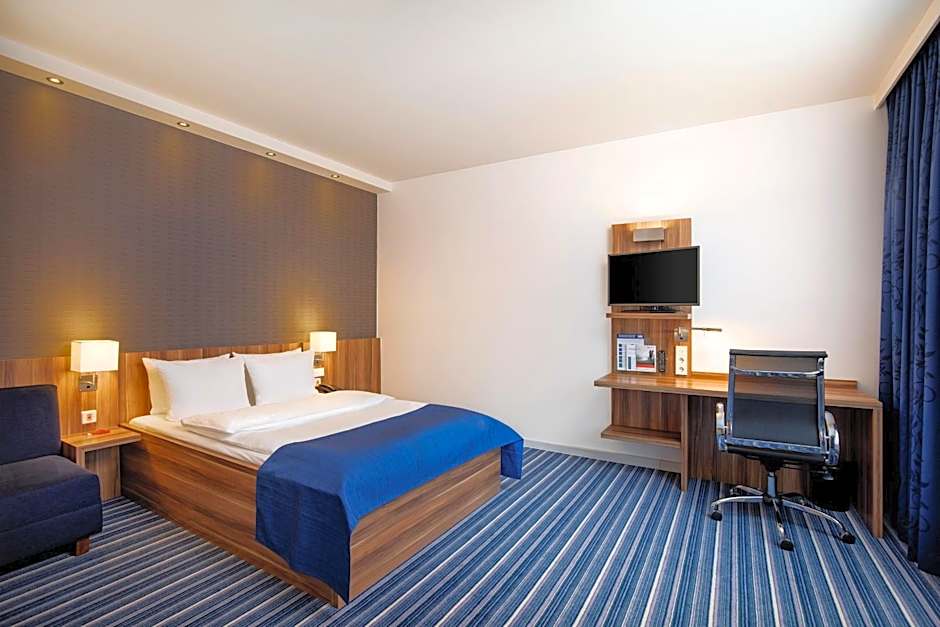 Holiday Inn Express Bremen Airport By IHG