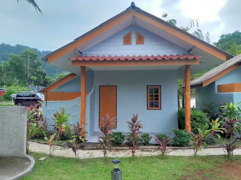 Khaolak Banana Bungalow