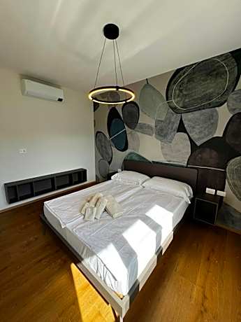 Superior One-Bedroom Apartment with Balcony