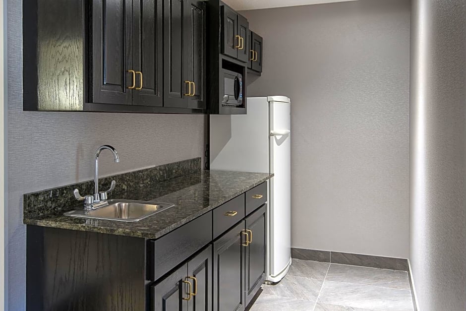 Holiday Inn Express & Suites Cooperstown, an IHG Hotel