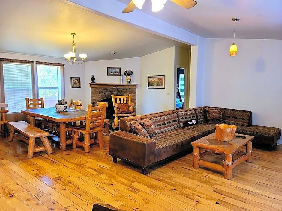 Country Club Chalet