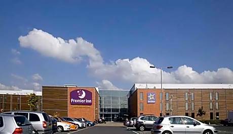 Premier Inn London Heathrow Airport T2 & T3 - Bath Road