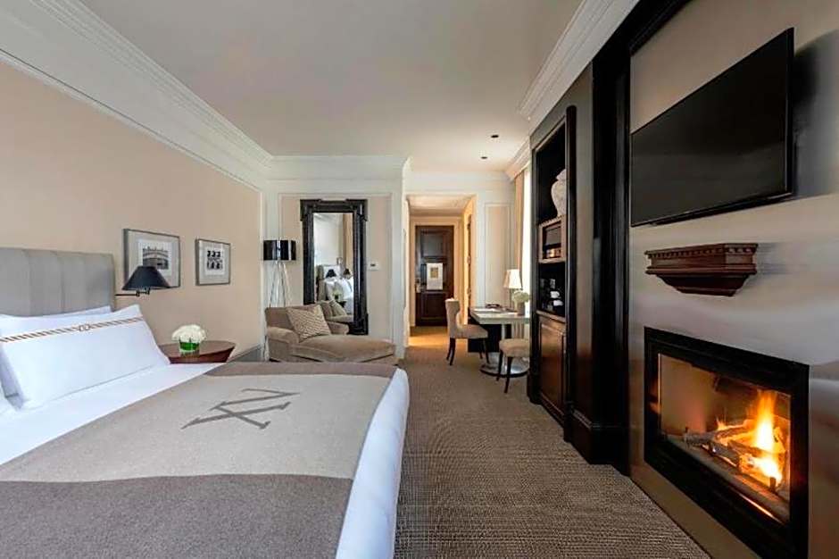 Fifteen Beacon Hotel