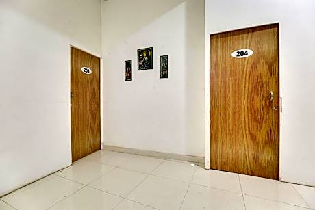 OYO Hotel Royal Villa