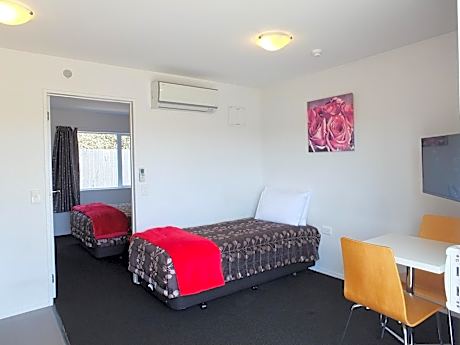 Triple Studio Queen and Single Beds