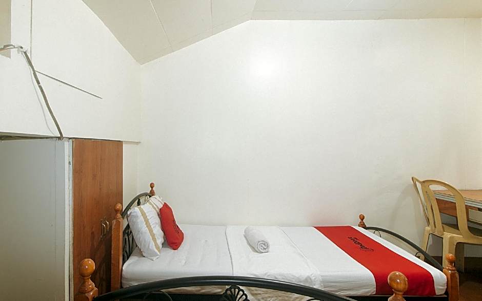 RedDoorz @ Plaza La Paz Iloilo City