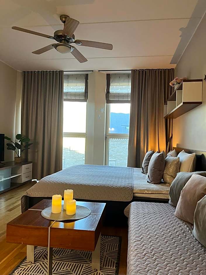 Charming flat next to Old Town and Harbor