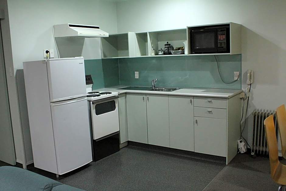 Edgewater Motor Lodge