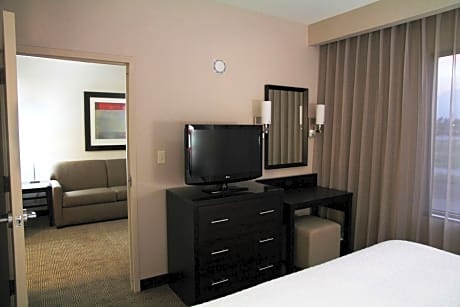 2 Room Suite-1 King Bed