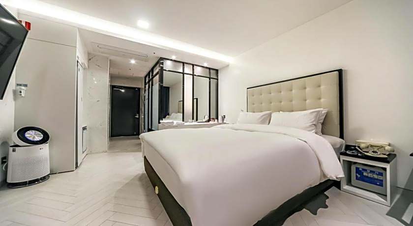 Daegu Dongseongro Hotel Labella