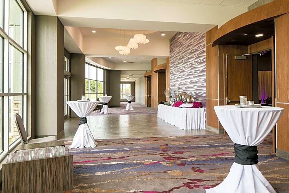 Courtyard by Marriott Omaha Bellevue at Beardmore Event Center