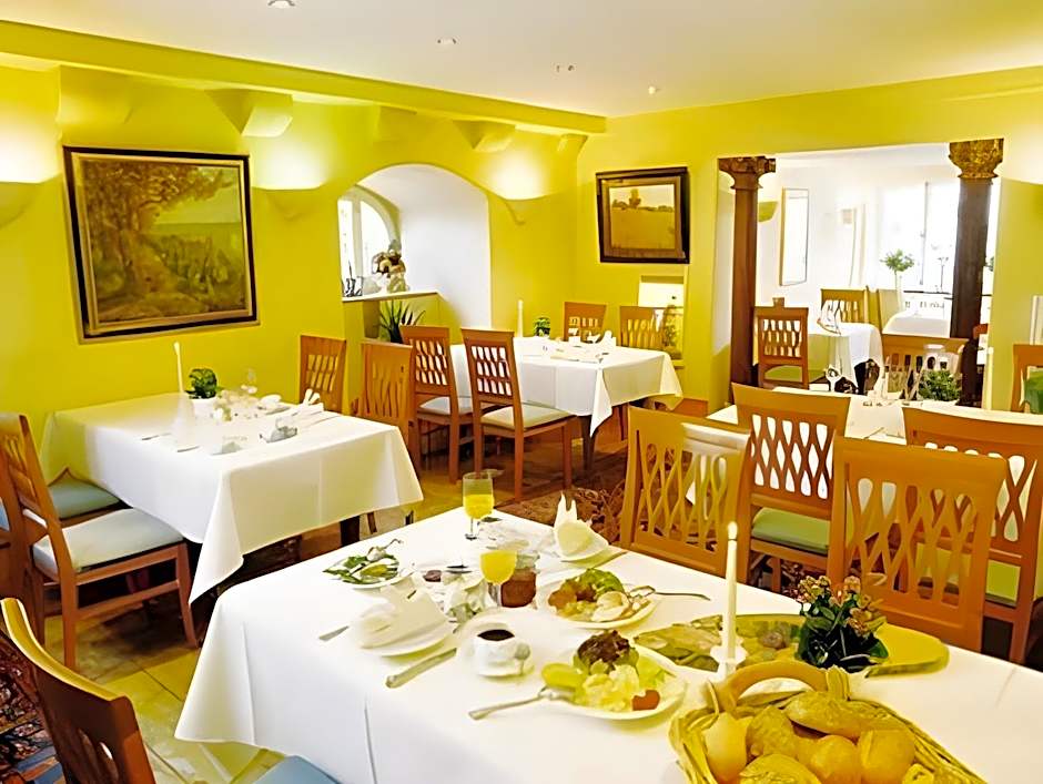 Hotel Schloss Edesheim