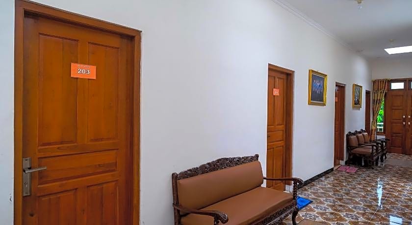 RedDoorz Syariah @ Griya Thamrin Manahan Solo