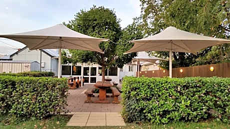 Kootingal Hotel