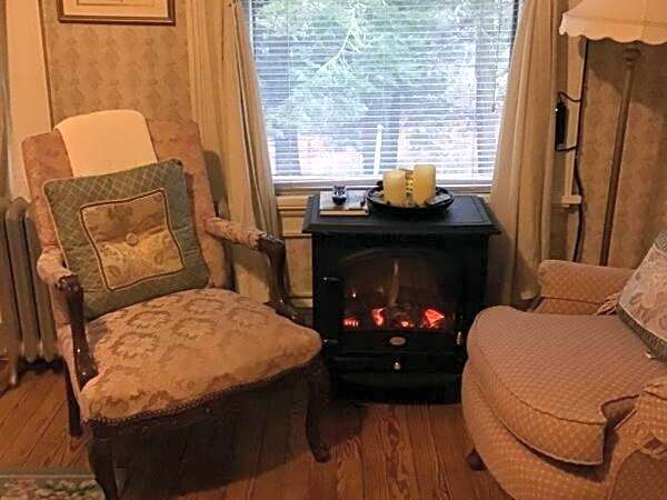 Brookview Manor Inn