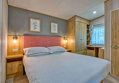 Pet friendly Gold Holiday Caravan 2 Bed