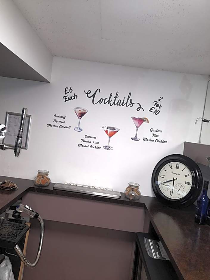 The Avenue Club and Lodge