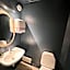 Astra Whale - Waterfront Boutique Hostel in Lofoten