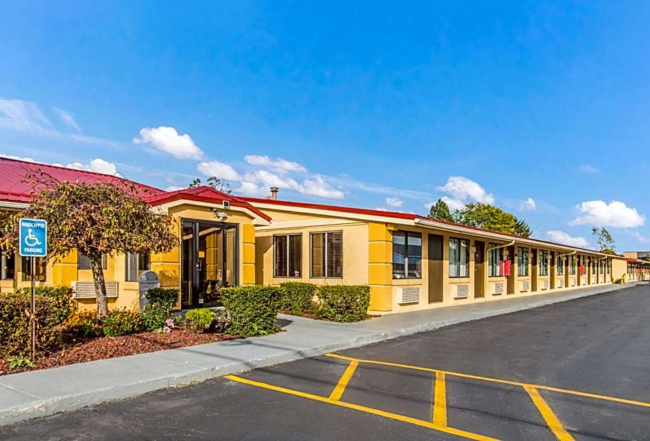 Econo Lodge Norwalk