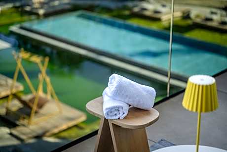 Studio with Spa Bath