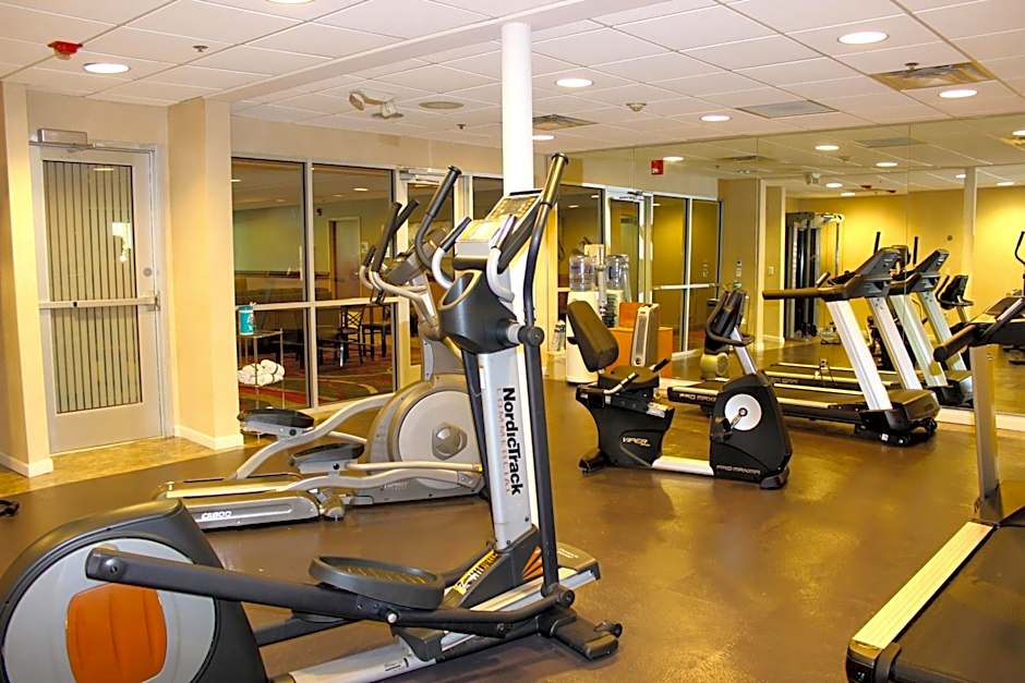 Holiday Inn Express Hotel & Suites Waterford By IHG