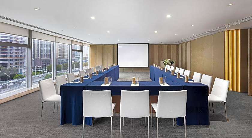 New World Wuhan Hotel