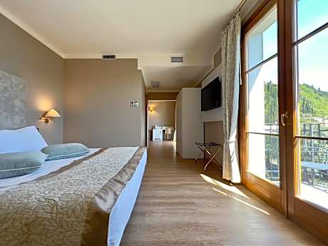 Junior Suite with Balcony and Lake View