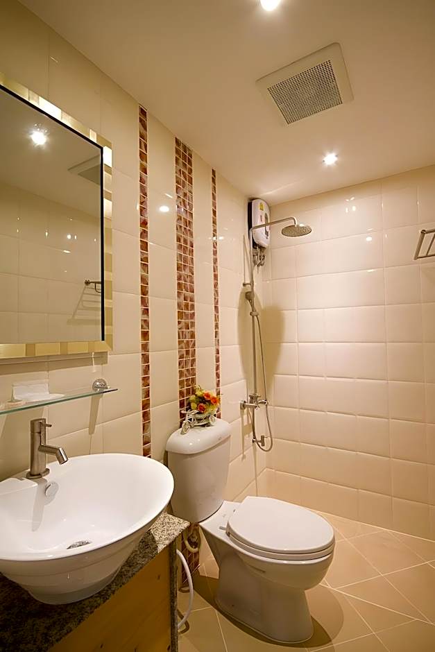 Rommai Green Park Boutique Hotel Resort