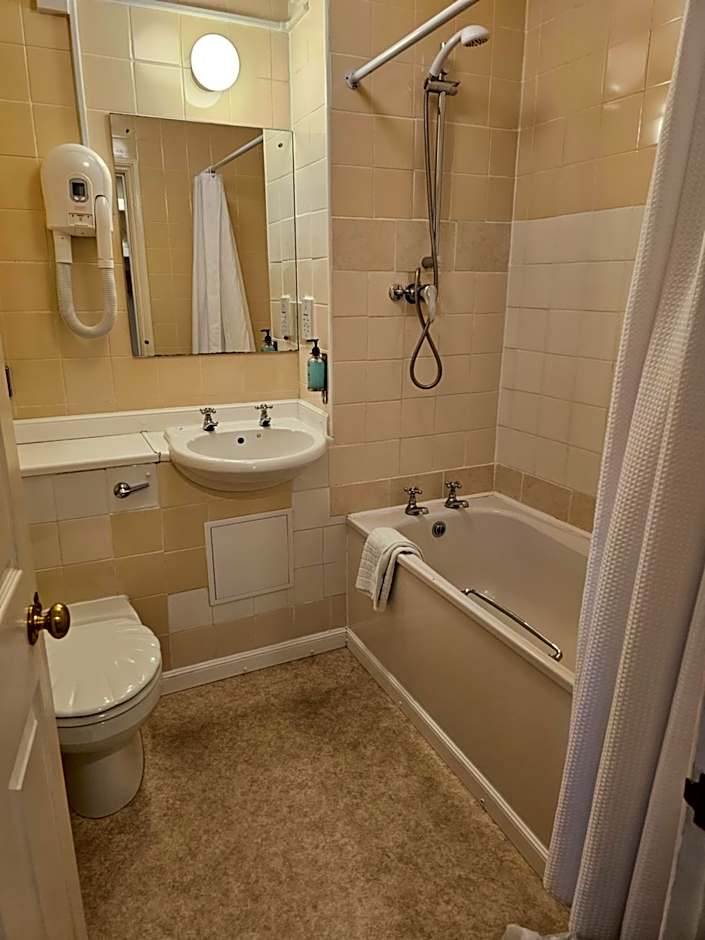 Schoolhouse Restaurant and Hotel