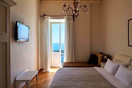 Deluxe Room with Sea View (Main Building)