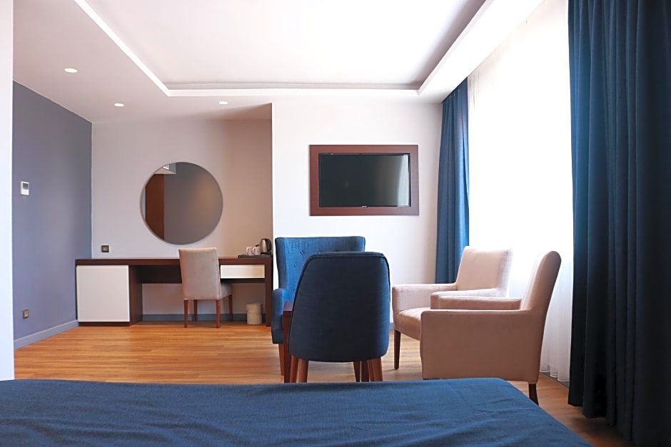 Photo 1 of 18 of Deluxe Room