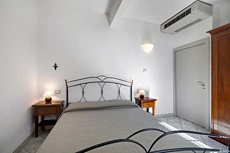 Superior One-Bedroom Apartment with Balcony