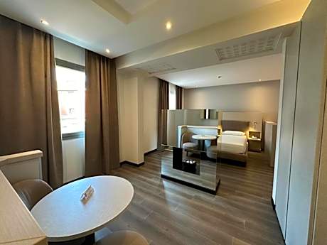 Quadruple Room with Covered Private Parking