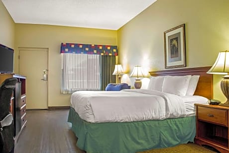 King Room - Accessible/Non-Smoking