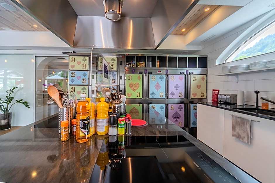 GRAND your home with common kitchens with self check-in