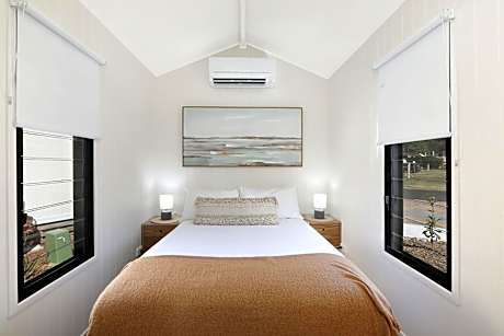 Tiny Home - Sleeps 2 - Dog Friendly