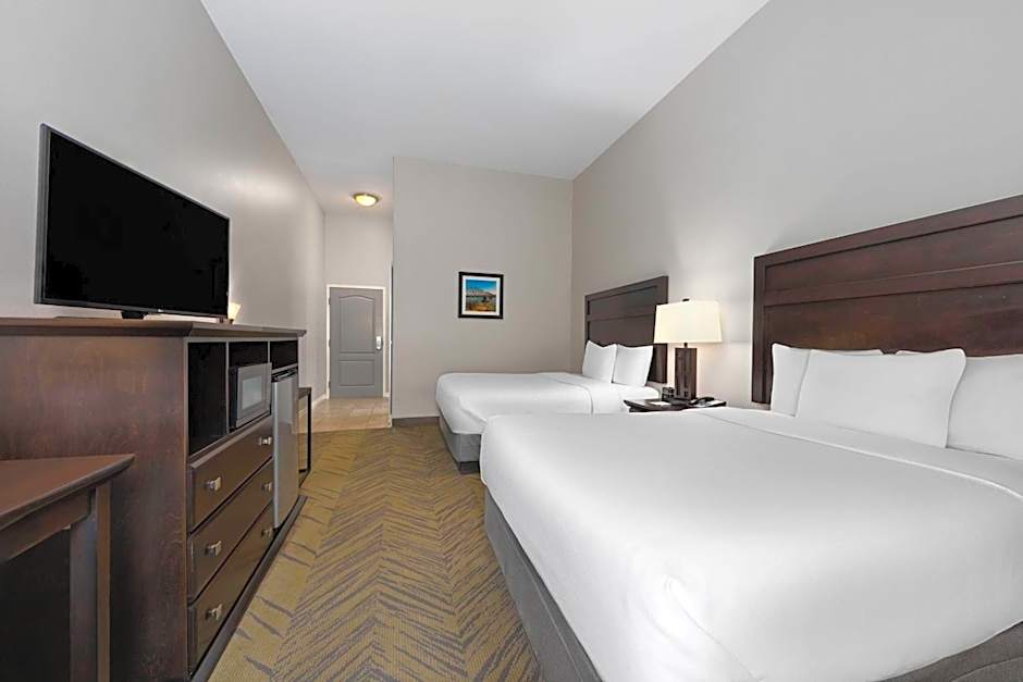 La Quinta Inn & Suites by Wyndham Brookshire